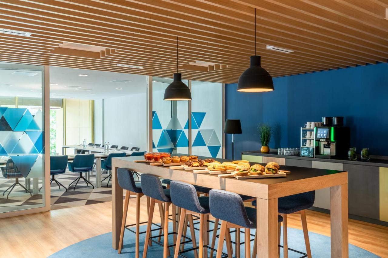 Holiday Inn Express Amsterdam - North Riverside By Ihg Buitenkant foto